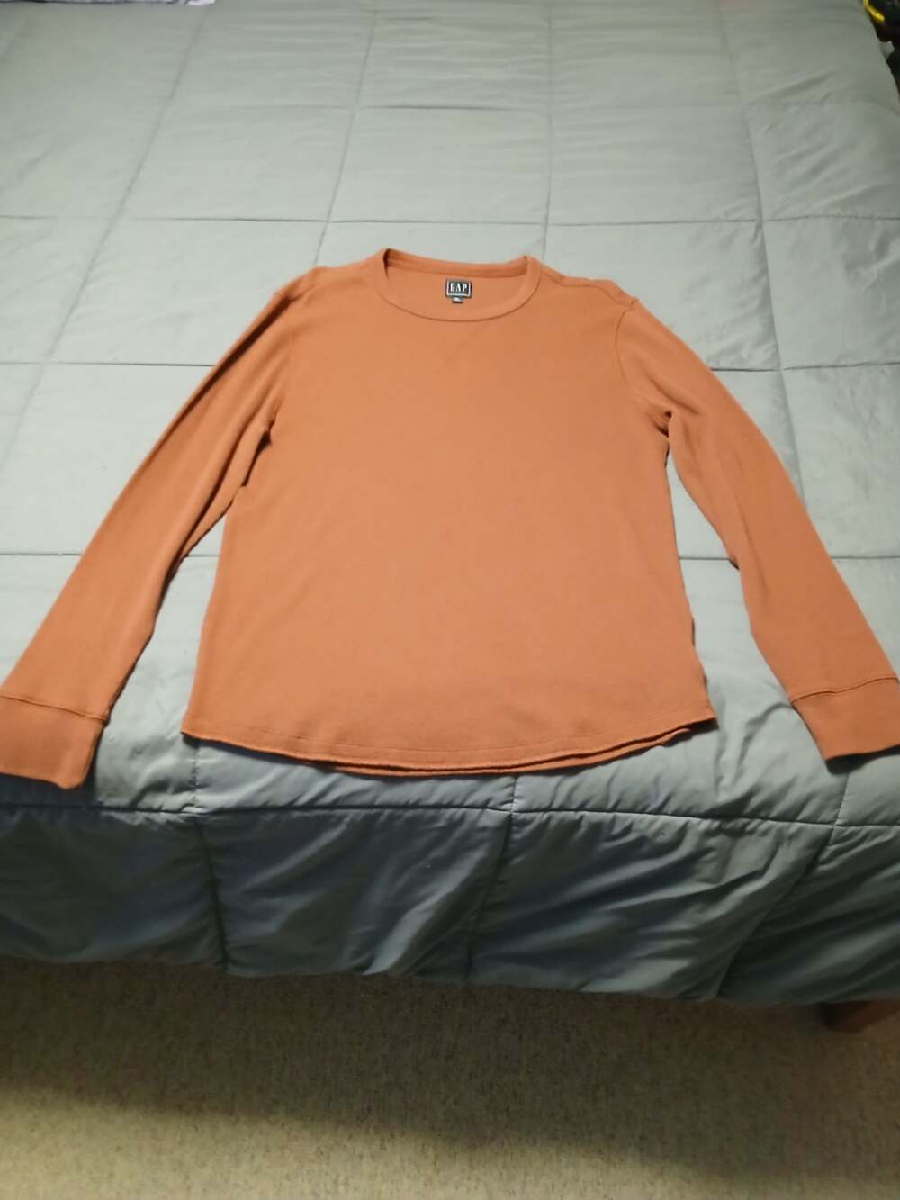 GAP mens thermal top